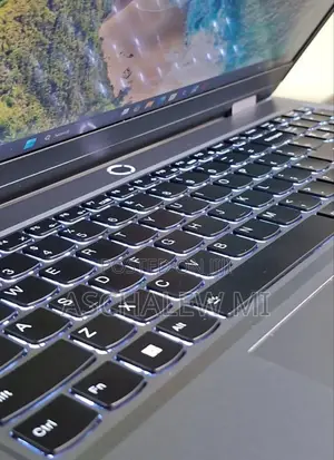 New Laptop Lenovo LOQ 15ARP9 16GB AMD Ryzen 7 SSD 1T