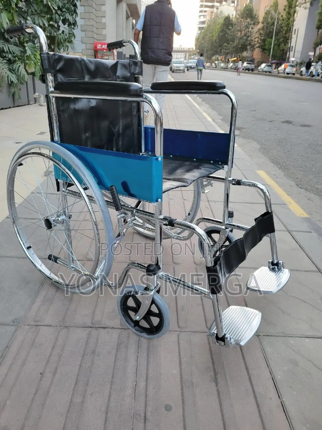 Wheelchair Is a Compact and Lightweight舔崛wheelchair曶患normal Wheelchair