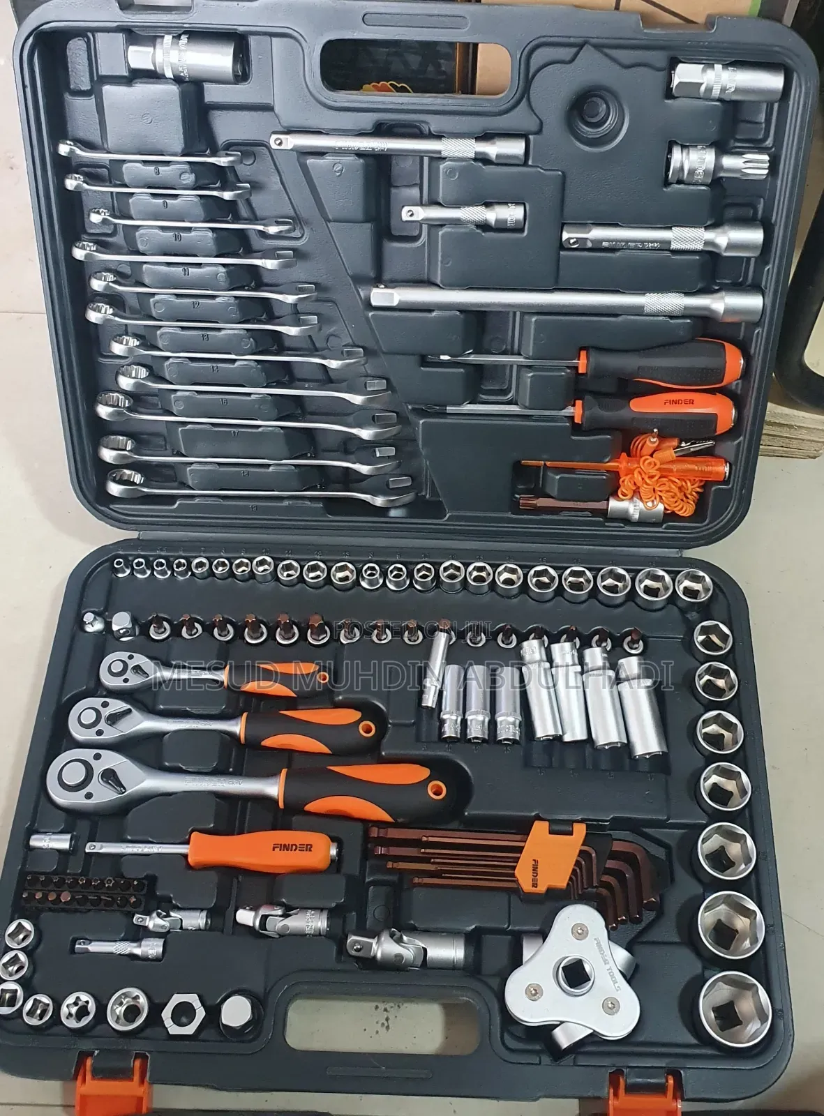 Finder Sockat Set 121pcs