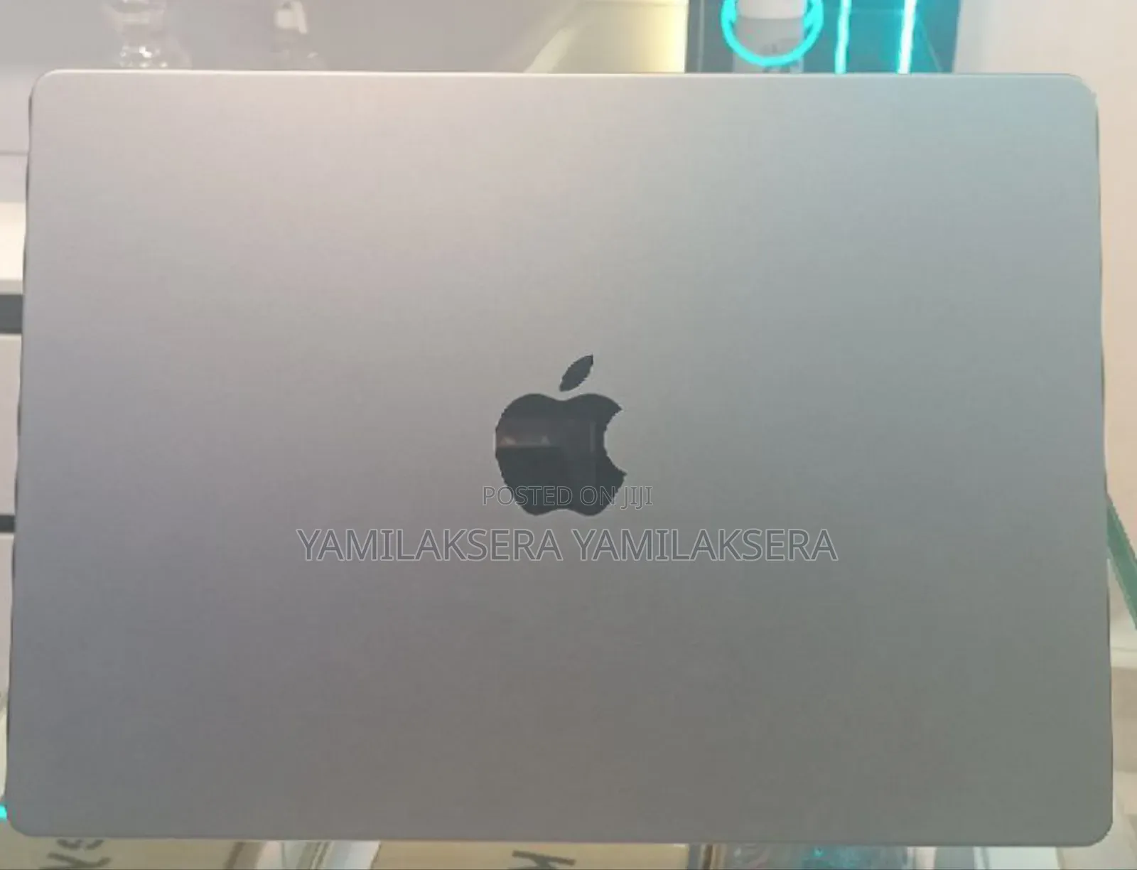 New Laptop Apple MacBook Pro 2023 M3 14-Inch 24GB Apple M3 SSD 512GB