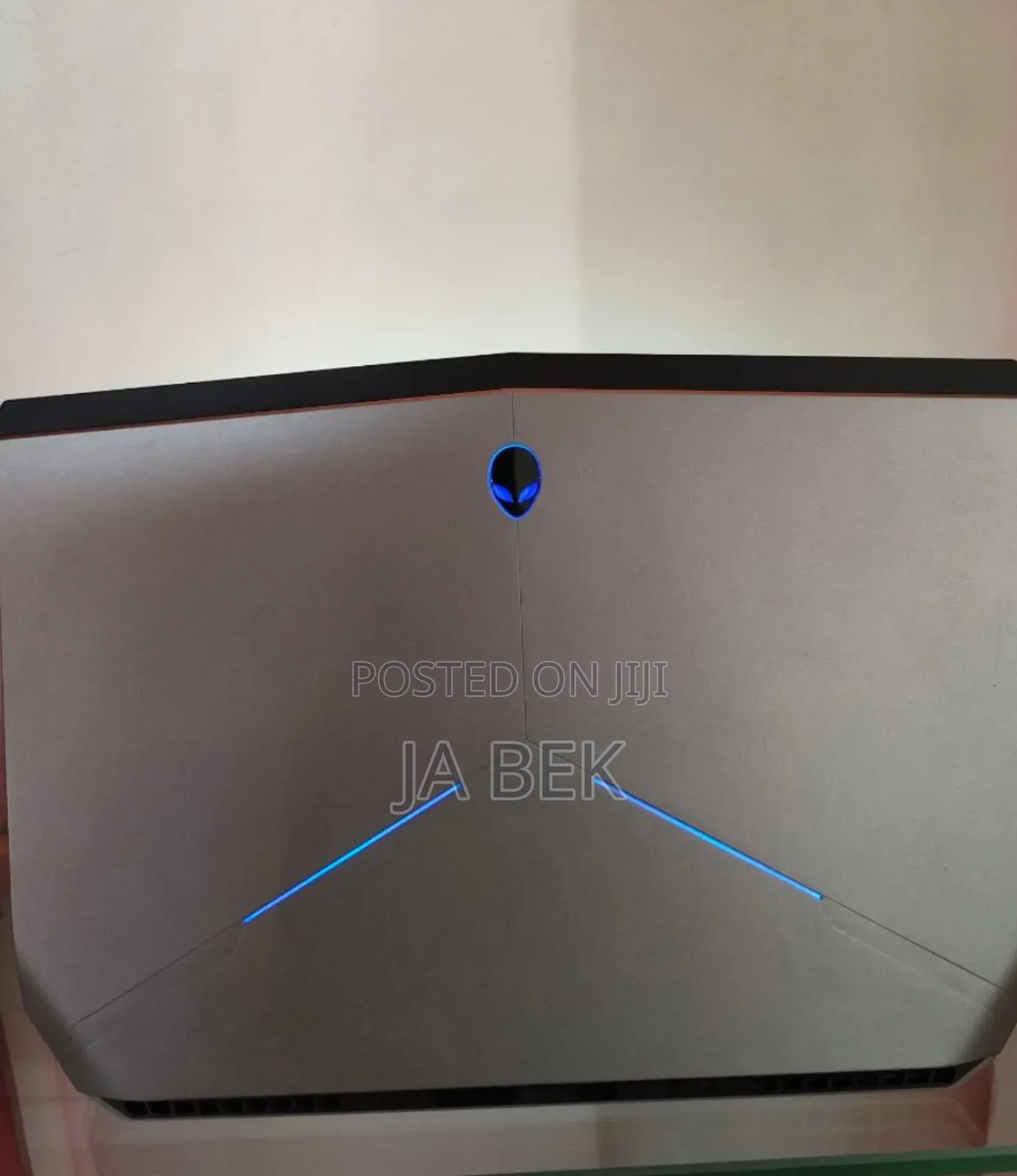 New Laptop Alienware Area-51m 16GB Intel Core I5 SSD 256GB