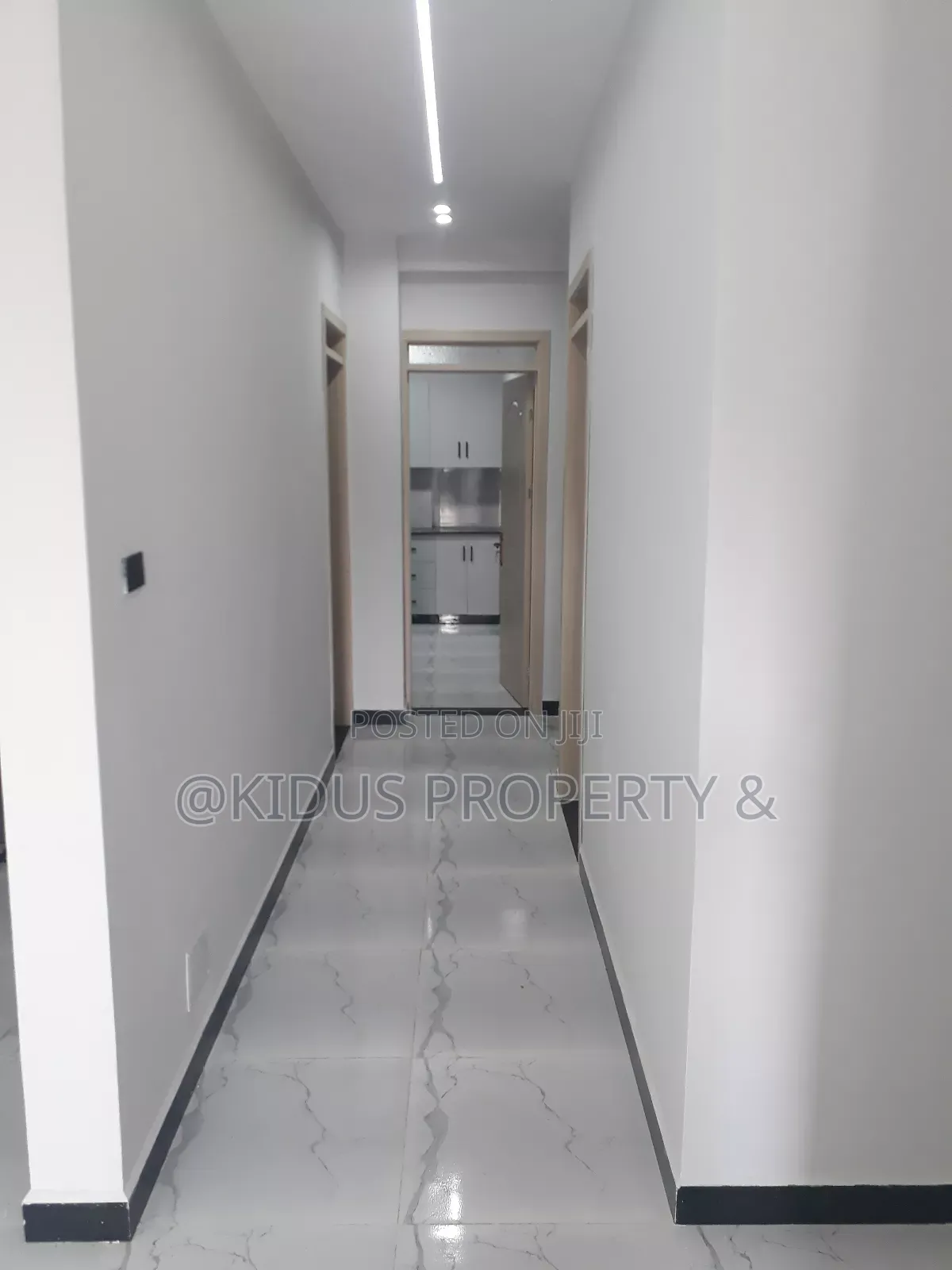 4bdrm Apartment in Lebu Medehaniyalem, Nifas Silk-Lafto for rent