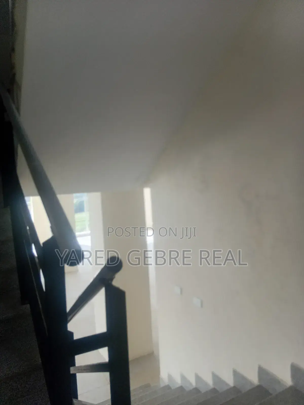 Furnished 3bdrm Apartment in ማሠሮ ሪል እስቴት, Yeka for sale