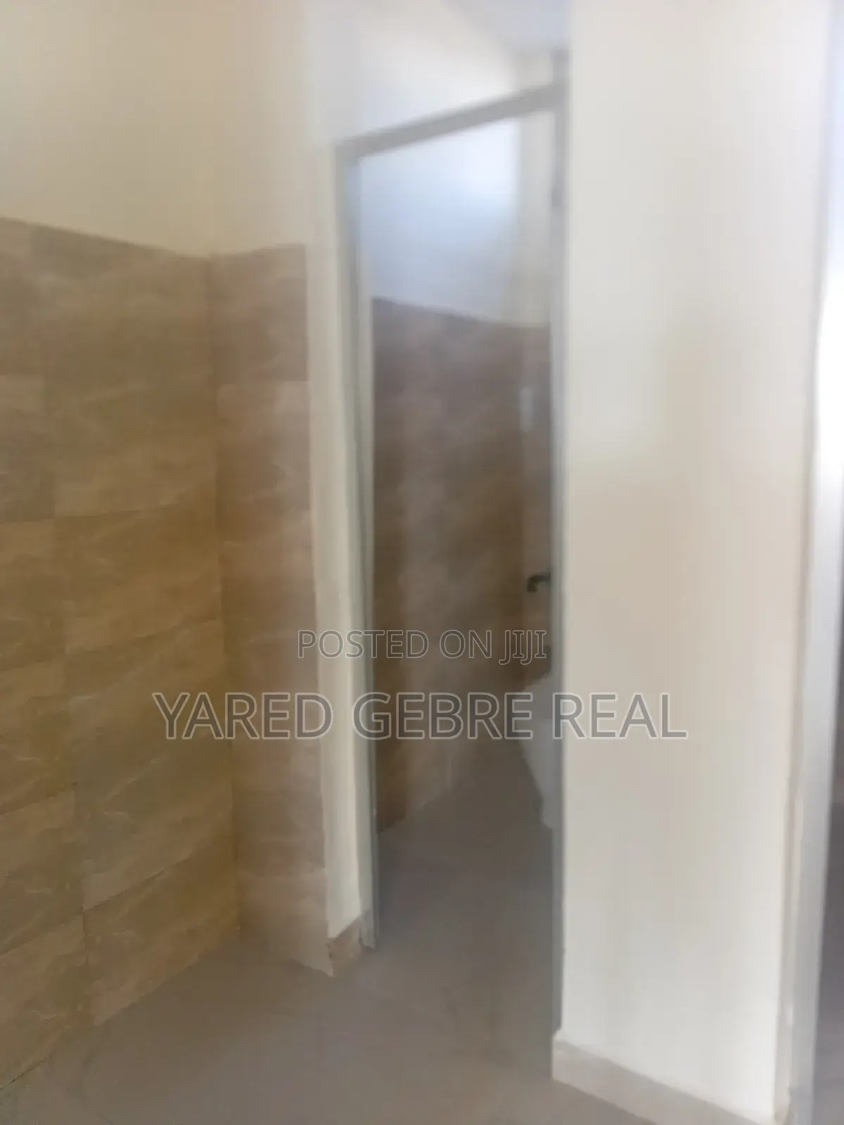 Furnished 3bdrm Apartment in ማሠሮ ሪል እስቴት, Yeka for sale