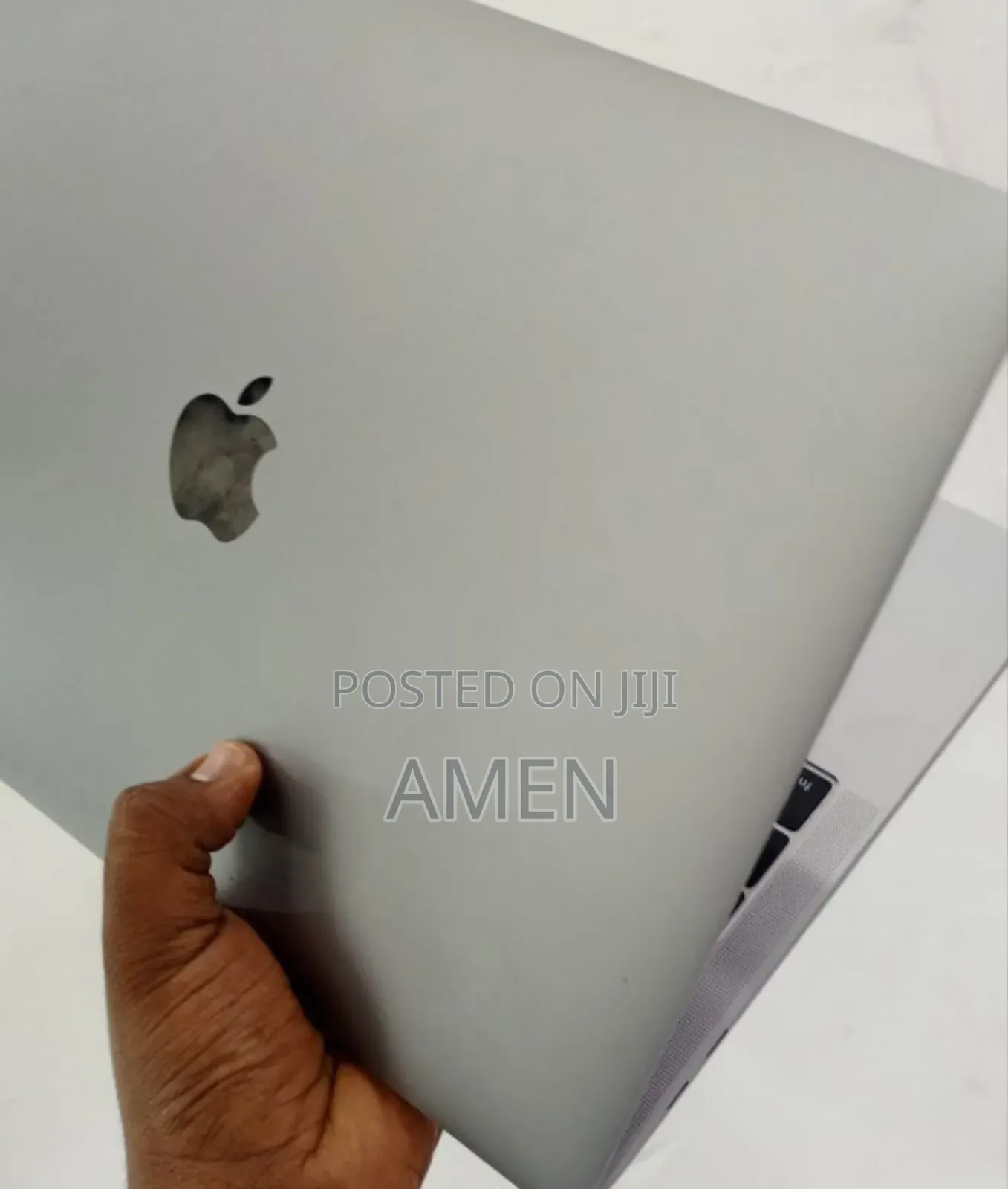 New Laptop Apple MacBook 2017 8GB Intel Core I5 SSD 128GB