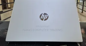 New Laptop HP Spectre 16GB Intel Core 5 SSD 1T