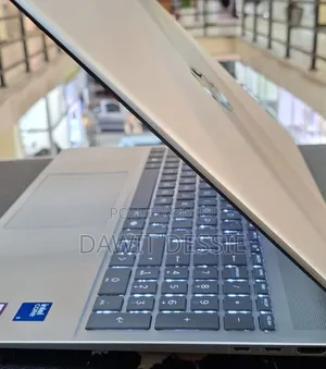 New Laptop HP 16GB Intel Core 5 SSD 512GB