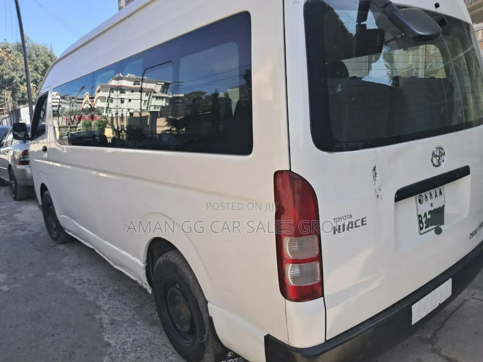 Toyota HiAce 2015 White