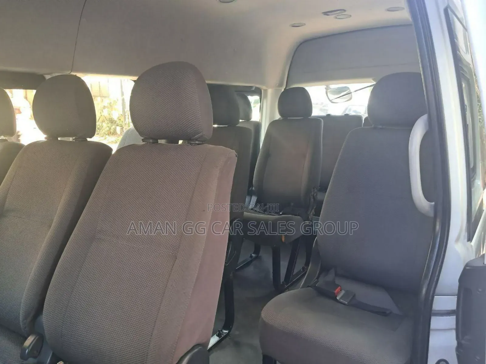 Toyota HiAce 2015 White