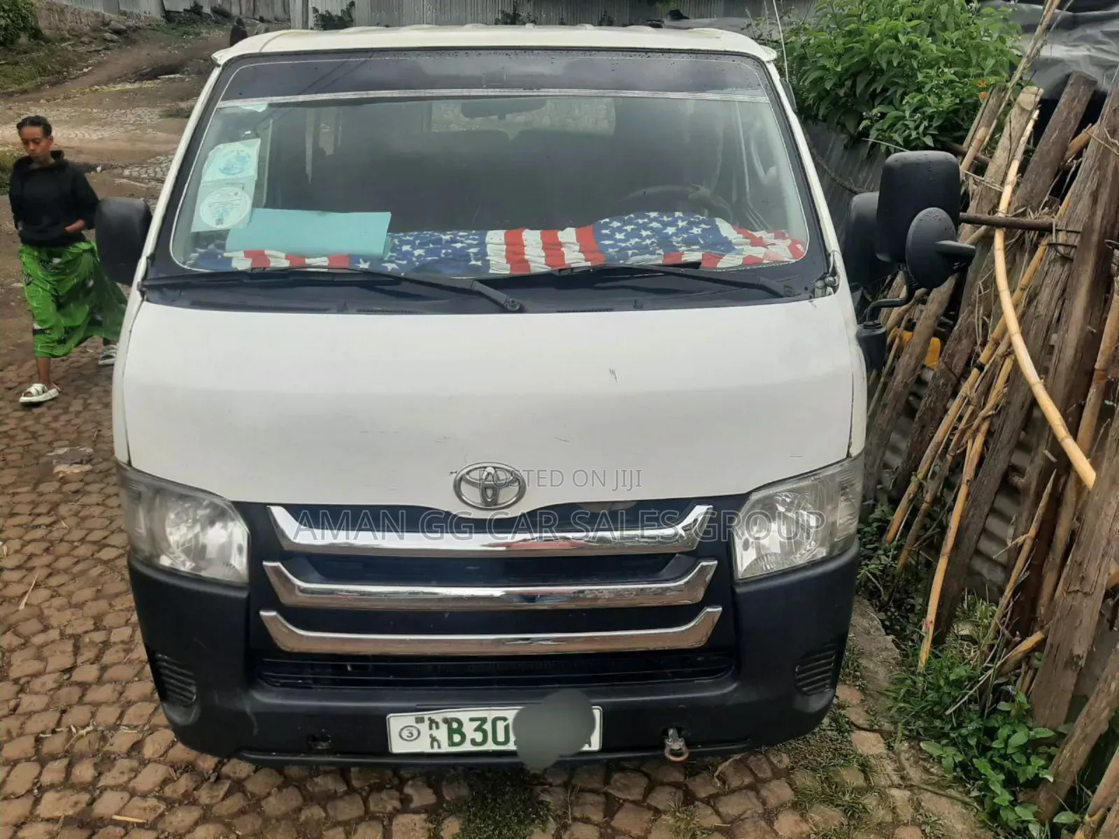 Toyota HiAce 2007 White