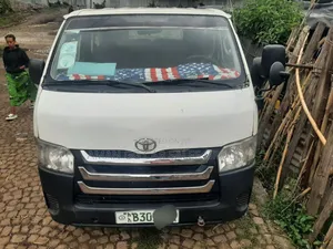 Photo - Toyota HiAce 2007 White
