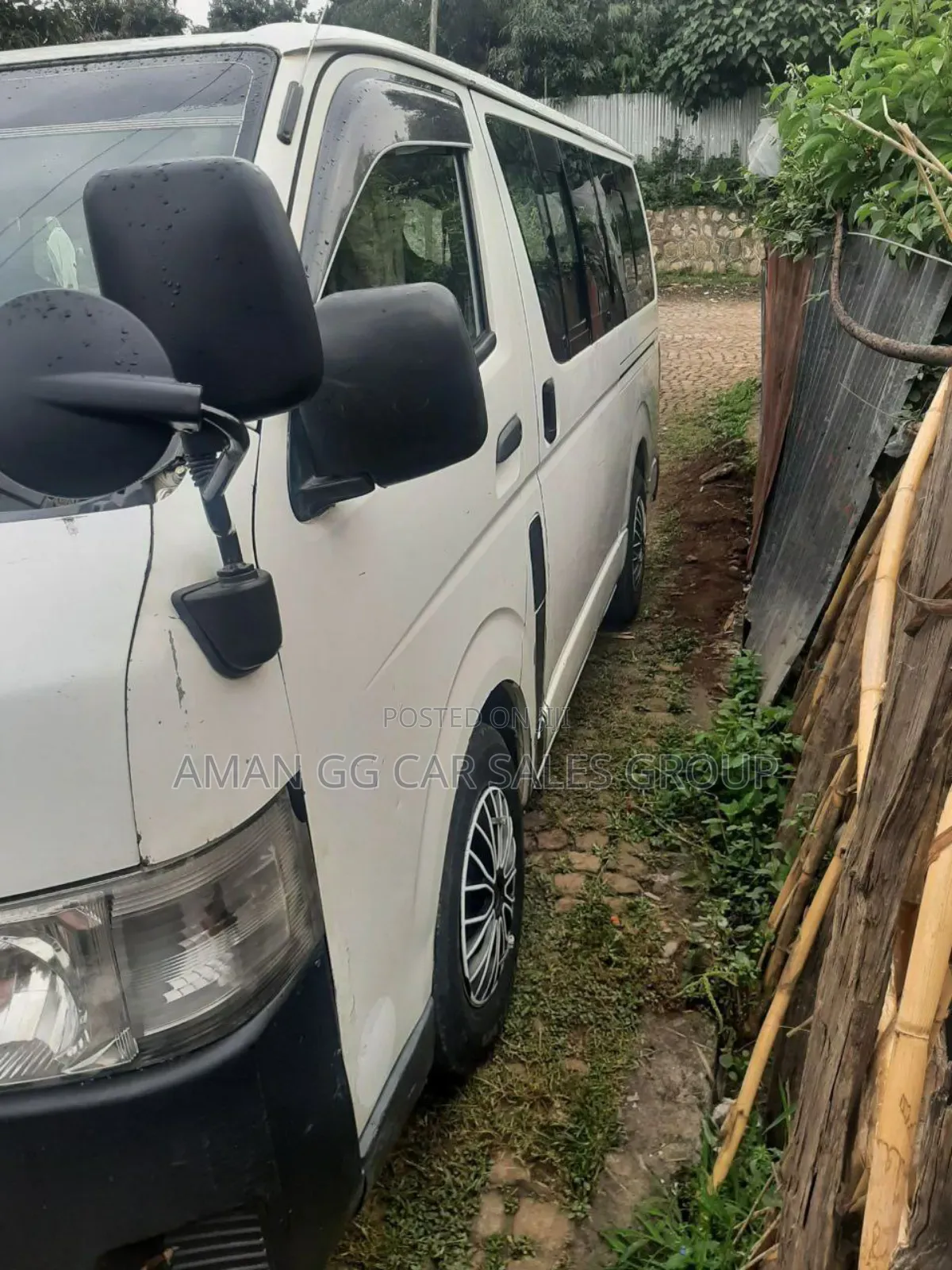 Toyota HiAce 2007 White