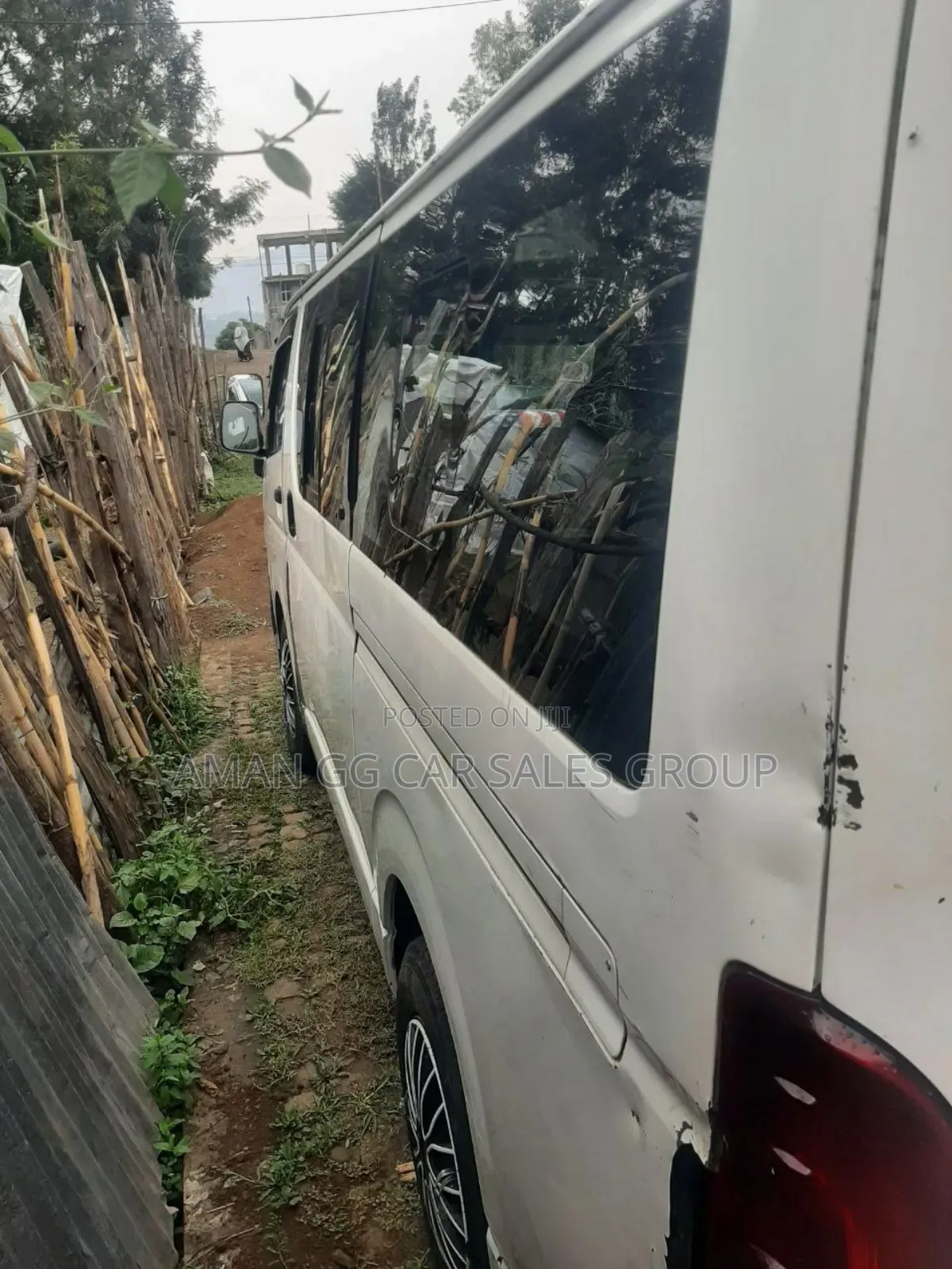 Toyota HiAce 2007 White