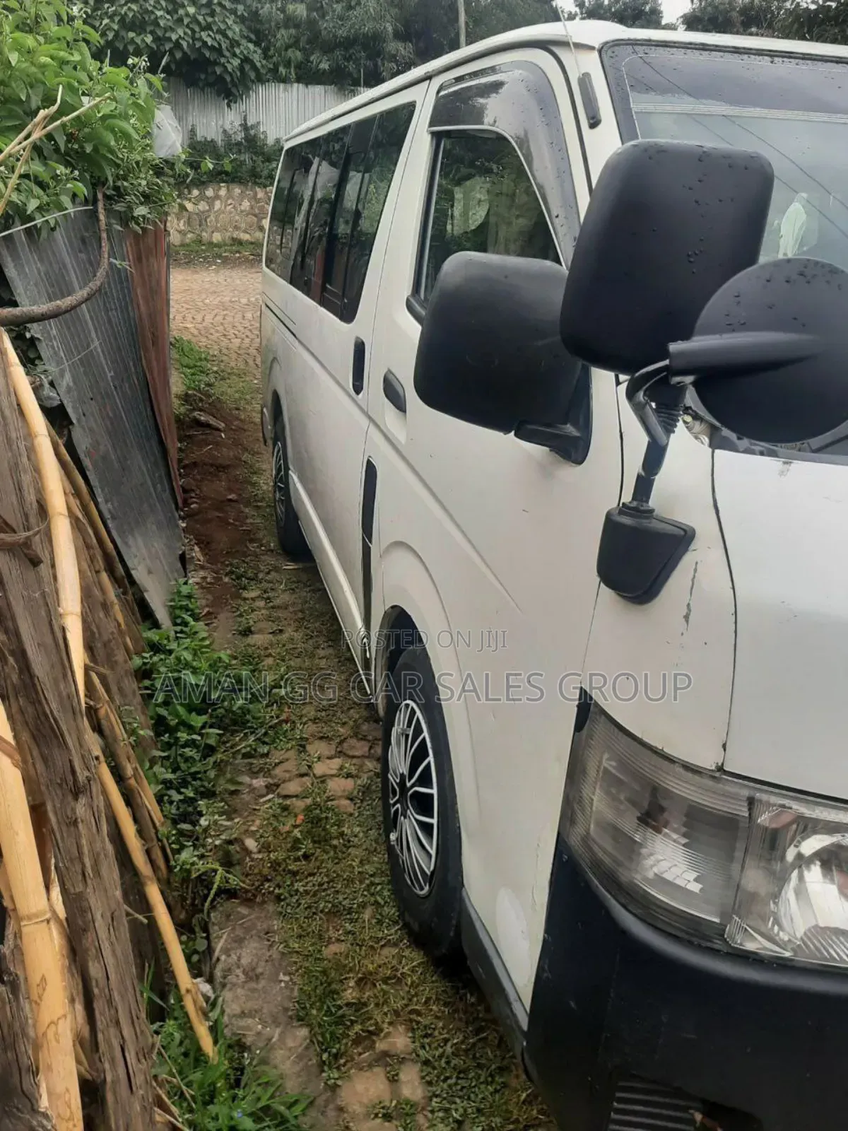 Toyota HiAce 2007 White