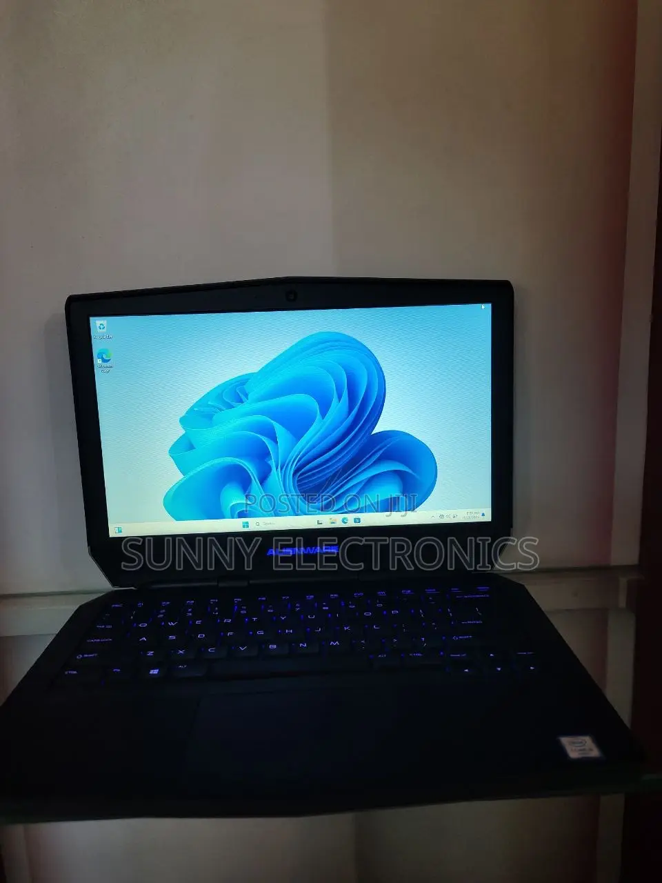 New Laptop Alienware M15 R3 16GB Intel Core I5 SSD 256GB