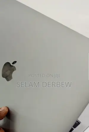 New Laptop Apple MacBook Pro 2017 8GB Intel Core I5 SSD 128GB