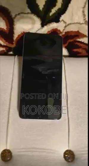 Photo - Xiaomi Redmi 13R 128 GB Purple