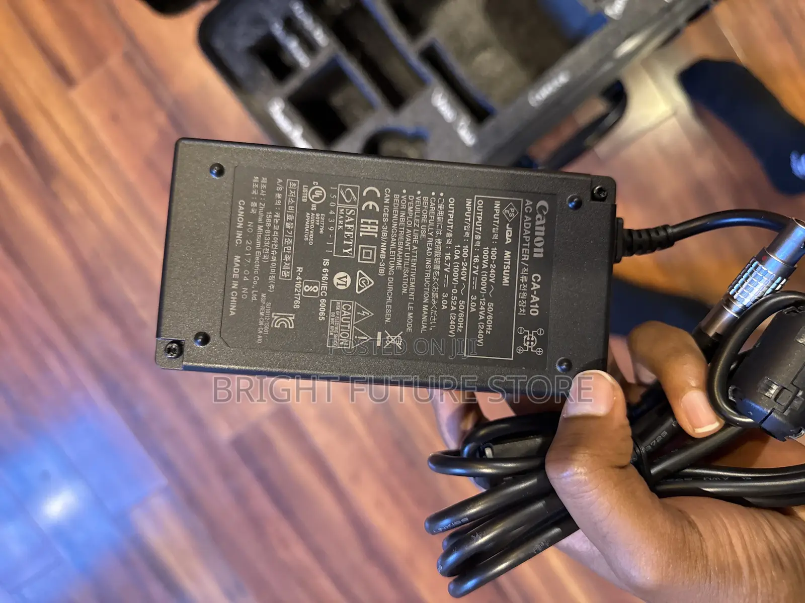 Canon Eos C200 Cinema Camera Kit With Accessories