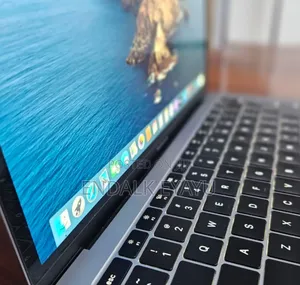 Photo - New Laptop Apple MacBook Air 2019 8GB Intel Core I5 SSD 128GB