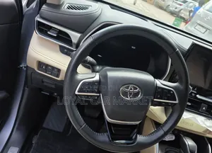 Toyota Highlander Hybrid 2023 Gray