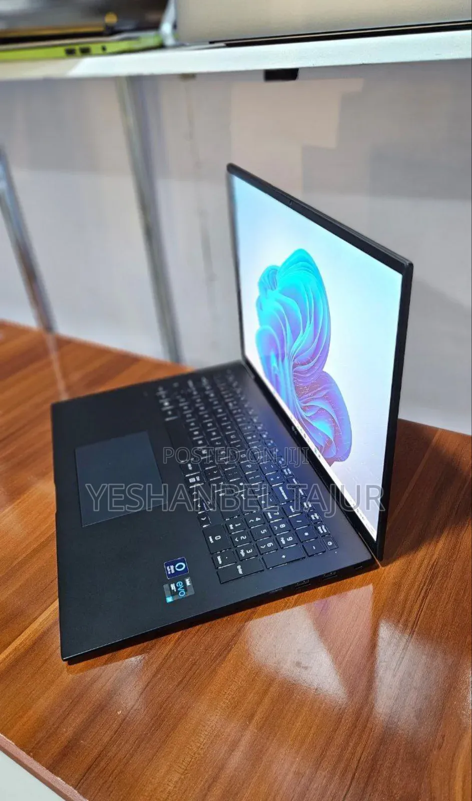 New Laptop LG Gram 15.6 16GB Intel Core I7 SSD 1T