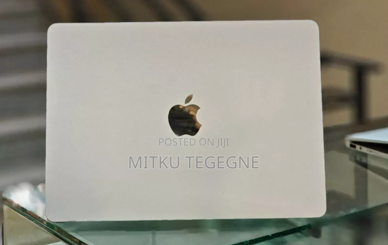 New Laptop Apple MacBook Air 2025 M4 13-Inch 16GB Apple M4 SSD 256GB