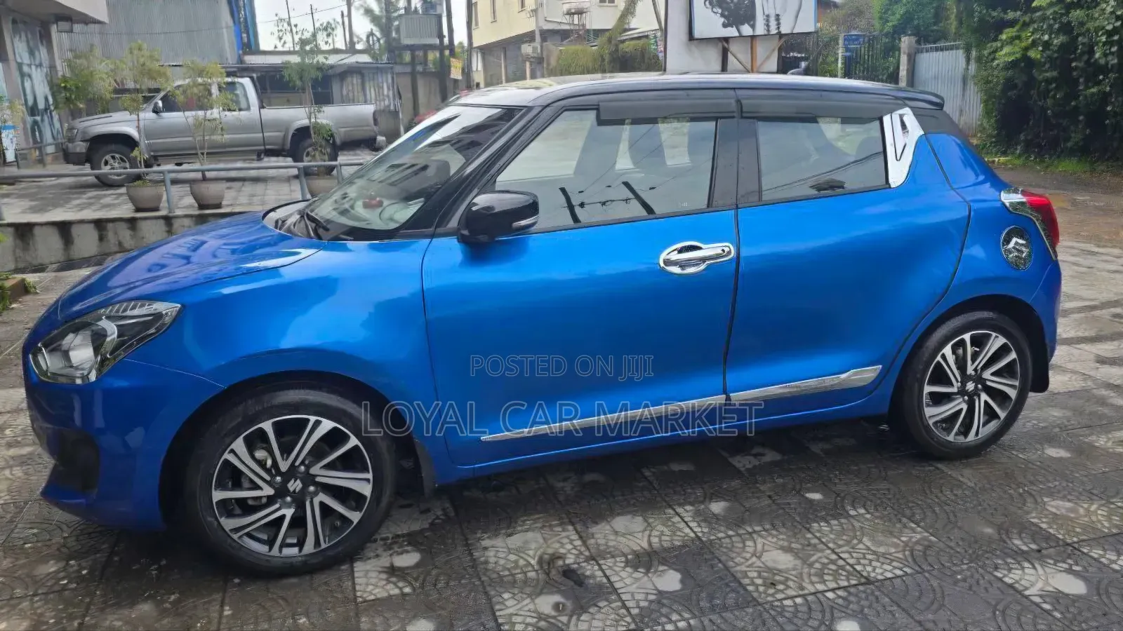 Suzuki Swift 2023 Blue