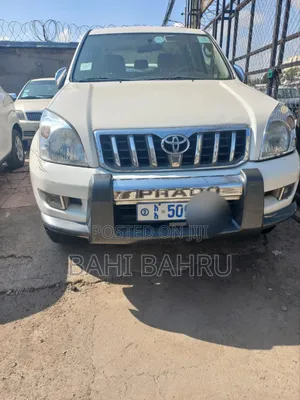 Photo - Toyota Land Cruiser PRADO 2003 White
