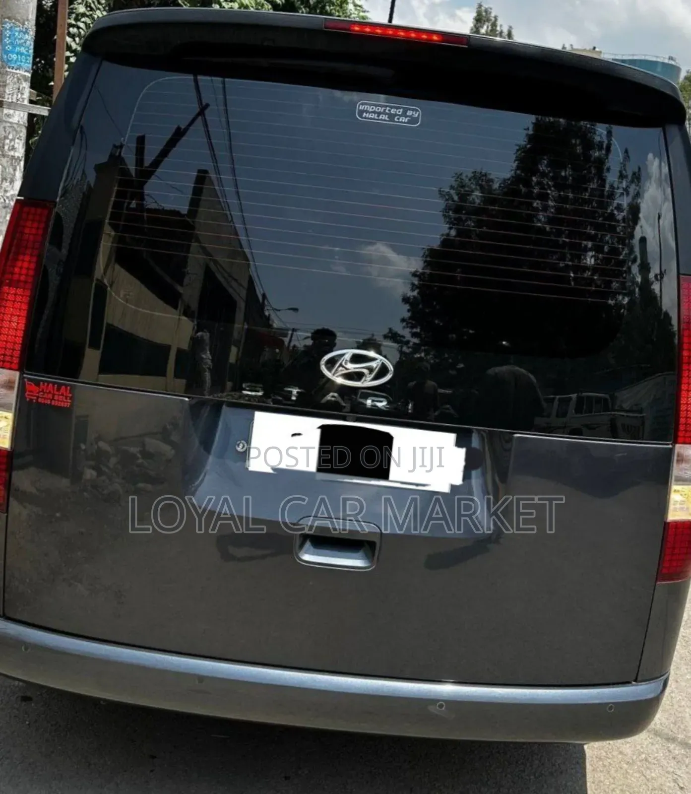 Hyundai Staria 2023 Gray