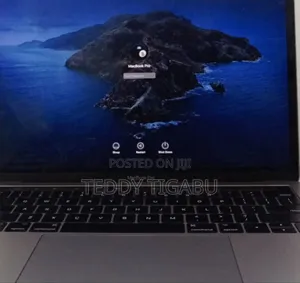 Photo - New Laptop Apple MacBook Pro 2017 8GB Intel Core I5 SSD 128GB