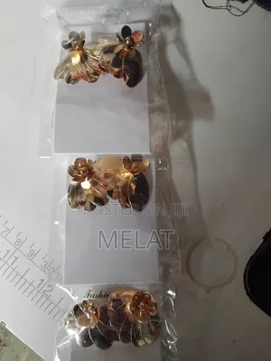 Photo - Earing Jewelry