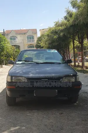 Toyota Corolla Sedan 1989 Gray