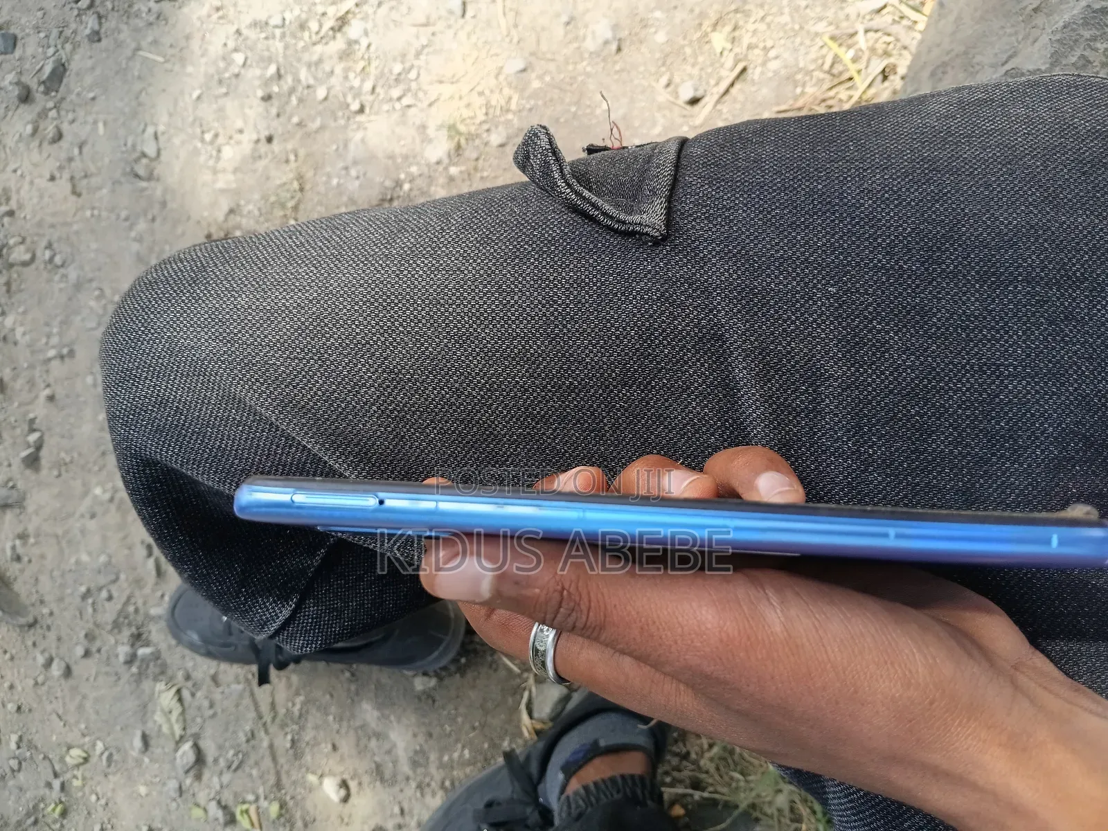 Mobile Phone 128 GB Red