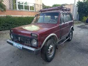 Lada Niva 1987 Red