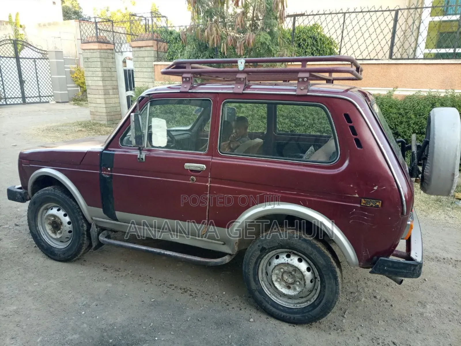 Lada Niva 1987 Red