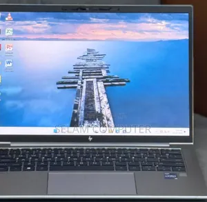 New Laptop HP ZBook Firefly 16 G10 32GB Intel Core I7 SSD 512GB