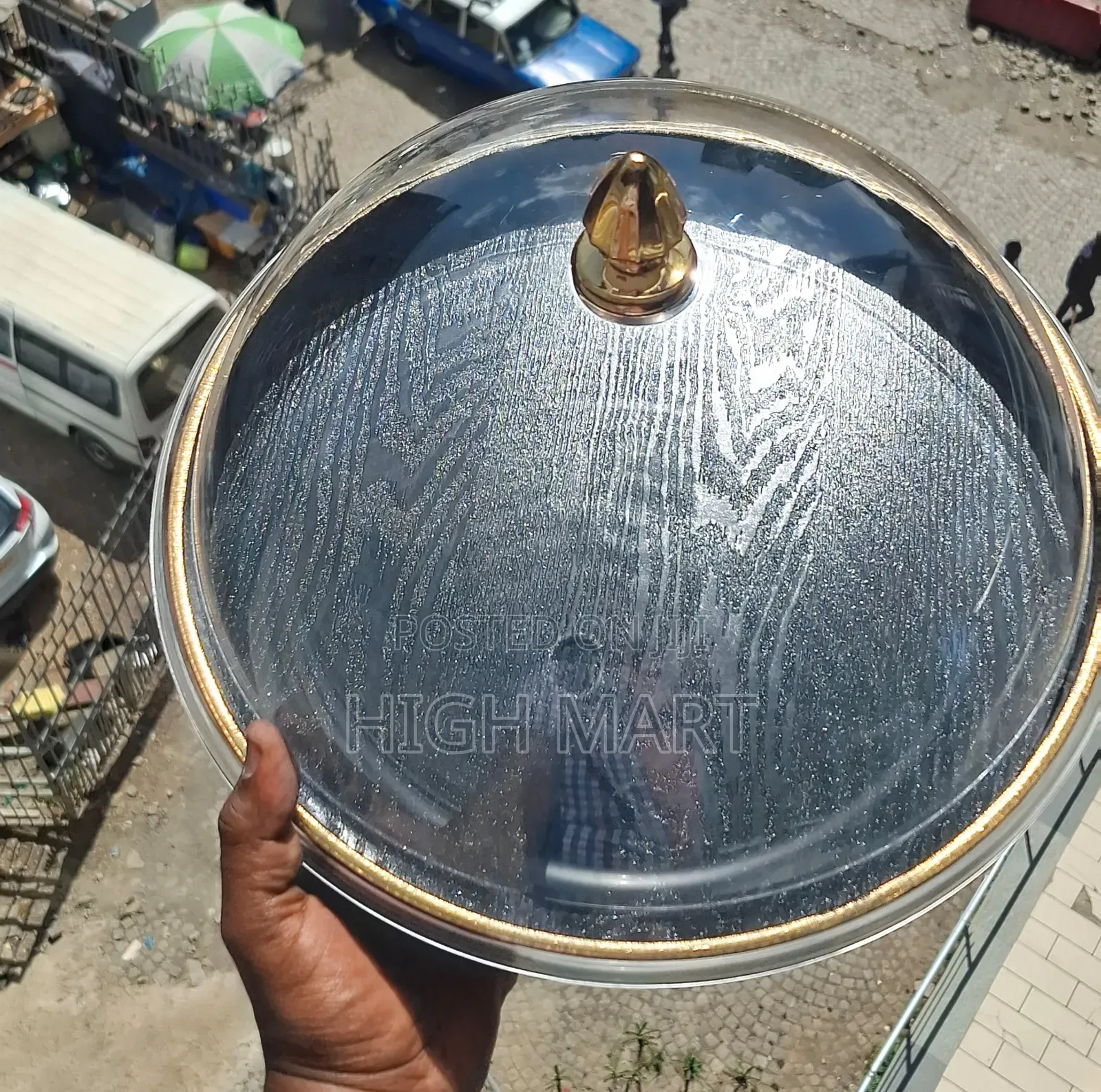 የቶርታ ኬክ እና የእንጀራ and Bread Box