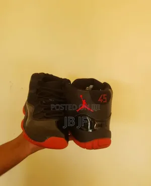 Nike Air Jordan 11 Retro