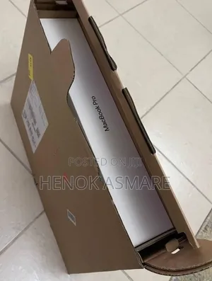 New Laptop Apple MacBook Pro 24GB Apple M4 SSD 512GB