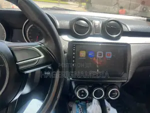 Suzuki Swift 2022 White