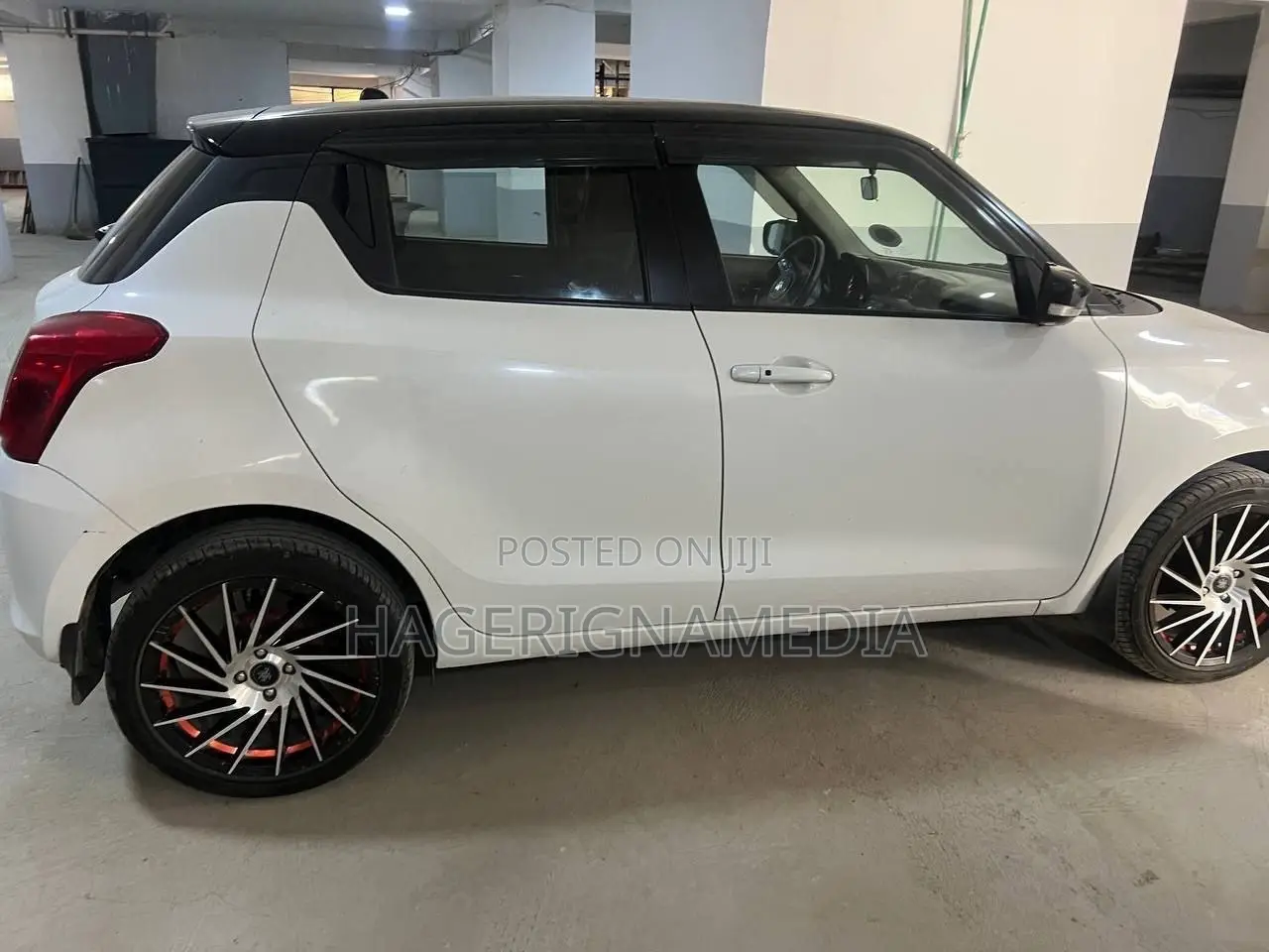 Suzuki Swift 2022 White