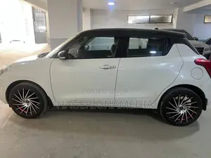 Suzuki Swift 2022 White