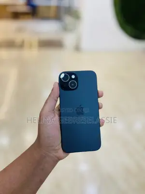 Photo - Apple iPhone 15 128 GB Black