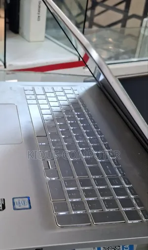 New Laptop HP 12GB Intel Core I5 SSD 1T