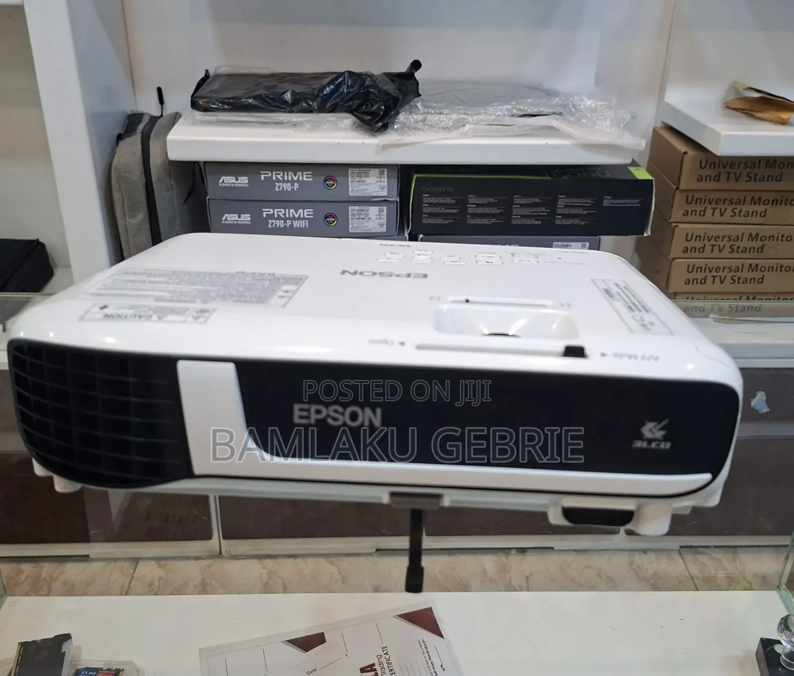 Epson Projector Model: Eb-X51 Has: Bag Remote Model Name: Eb-X51