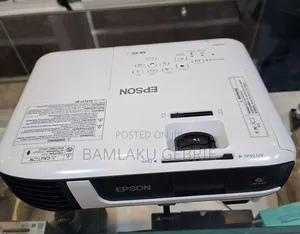 Epson Projector Model: Eb-X51 Has: Bag Remote Model Name: Eb-X51