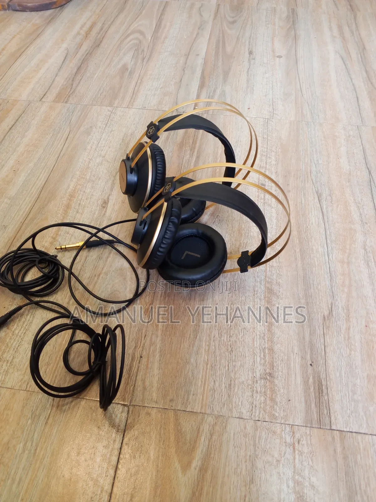 Akg Closed Back Studio Headphones
