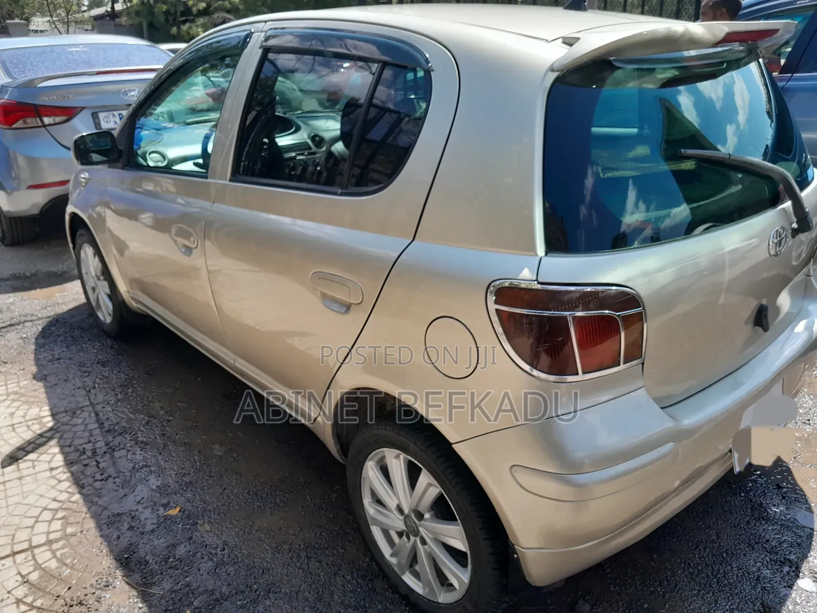 Toyota Vitz 1.0 FWD 5dr 2004 Gold