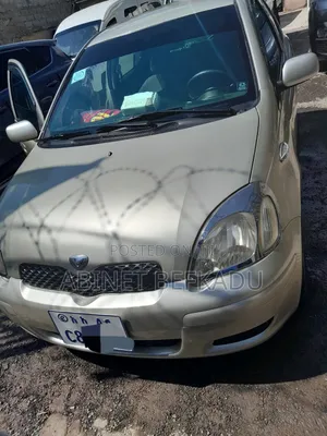 Photo - Toyota Vitz 1.0 FWD 5dr 2004 Gold