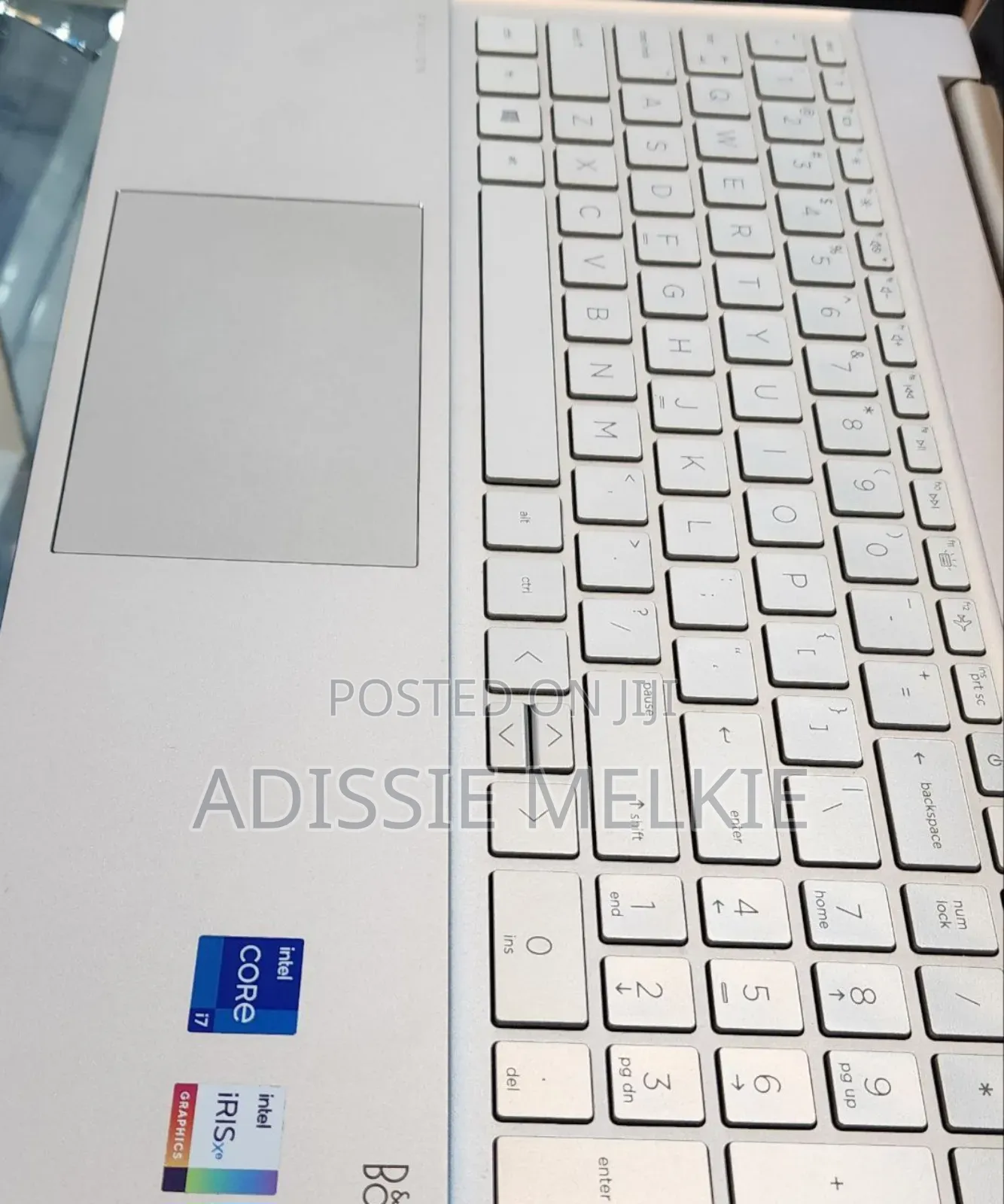 New Laptop HP Pavilion DM1 8GB Intel Core I7 SSD 512GB